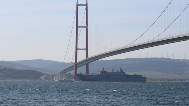 Çanakkale Boğazı çift yönlü trafiğe kapatıldı