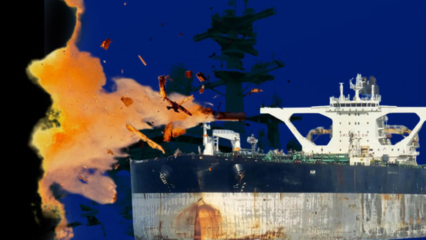 ABD'den Hürmüz'de şüpheli gemiye baskın! Trump, İran'a fotoğrafla gözdağı verdi