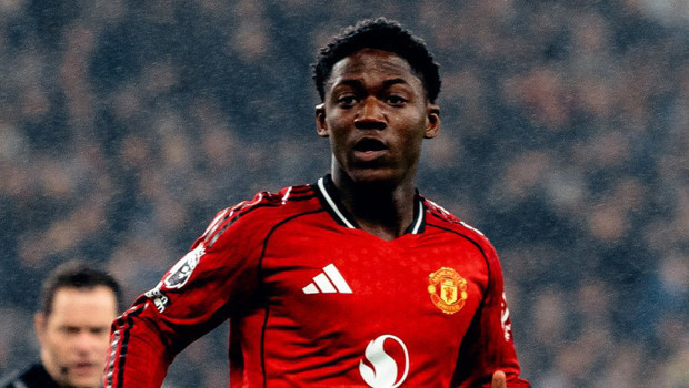 Manchester United, Mainoo'nun sözleşmeni uzattı