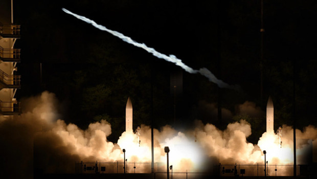 İran ve ABD savaş hazırlıklarına başladı: Hipersonik füze hamlesi! Hamaney'den Körfez açıklaması