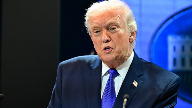 Trump'tan AB'ye yönelik gümrük vergisi hamlesi! Yüzde 25'e çıkaracağını duyurdu