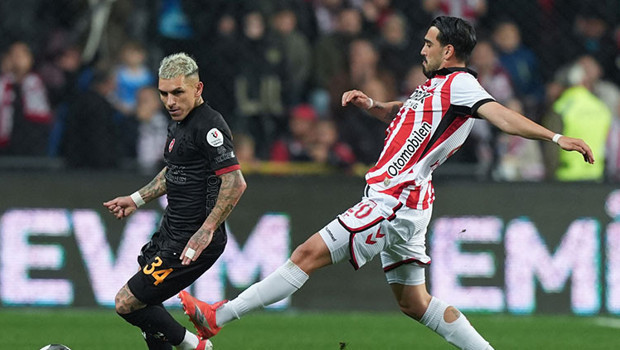 Galatasaray'da Lucas Torreira sakatlandı!