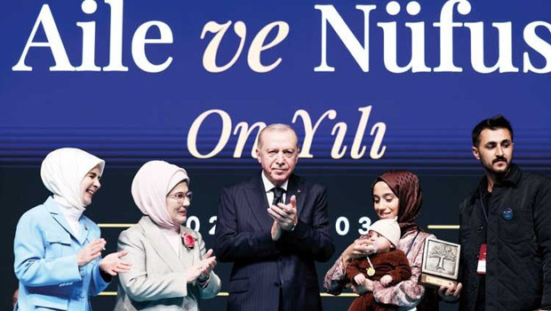 Aile ve Nüfus 10 Yılı Programını tanıtan Erdoğan: ‘En az 3 çocuk’ dedik haklı çıktık