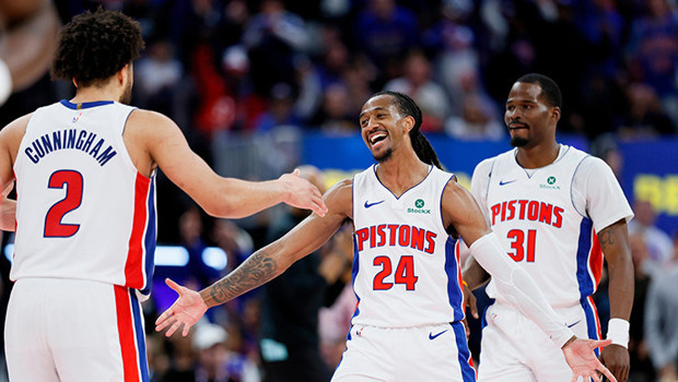 NBA'de Pistons ve Cavaliers konferans yarı finaline yükseldi