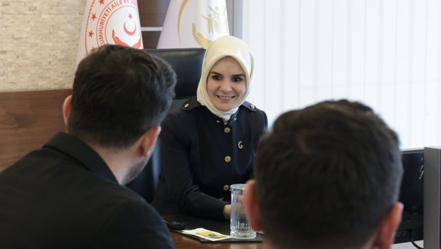Bakan Göktaş'tan Annelik ve Aile Üzerine Çarpıcı Açıklama!