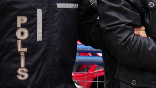 Zeytinburnu'nda sahte altın operasyonu: 2 zanlı yakalandı
