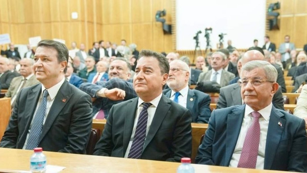 Yeni Yol’da aday polemiği