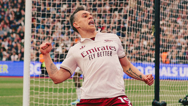 Lider Arsenal, West Ham deplasmanında hata yapmadı!
