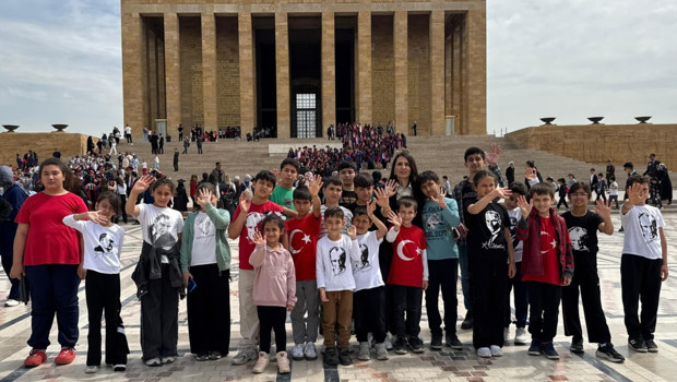 Mum üretip Anıtkabir’i ziyaret ettiler