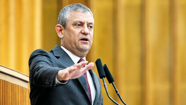Özel’den Böcek Ailesi’ne yanıt