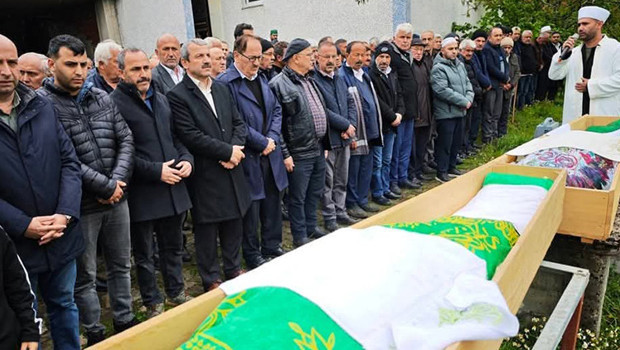 Anne ve Oğulun Birlikte Vedası: Akkuş'ta Duygusal Anlar