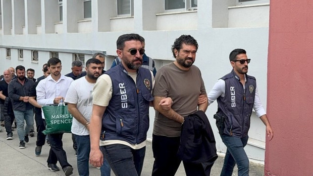 Rasim Ozan Kütahyalı'nın Tutuklanması: Bahis Skandalı Neyi Gizliyor?