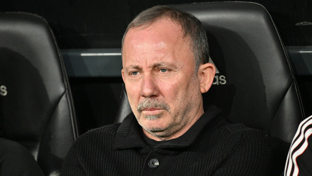 Beşiktaş'ta Sergen Yalçın dönemi bitti! Ayrılık sebebi: 'Taraftarın sırtını dönmesini kabul edemem'