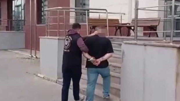 İzmir’de aranan şüphelilere şafak operasyonu: 157 gözaltı