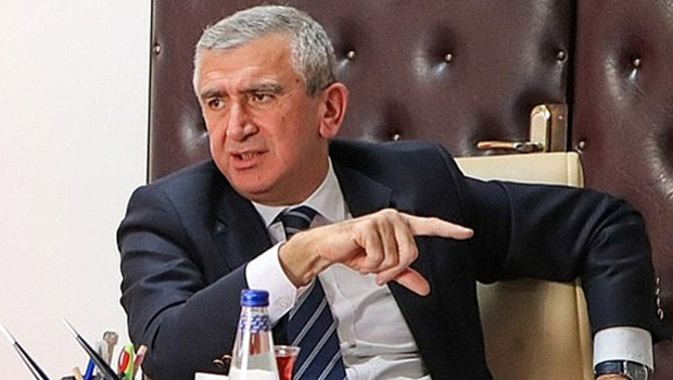 Akçakoca Belediye Başkanı Fikret Albayrak, gözaltına alındı