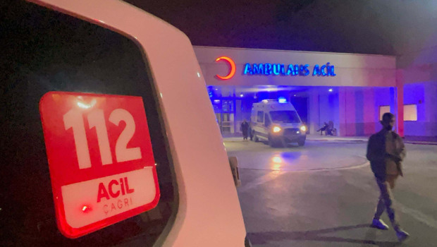 Kayınpeder ile damat arasında silahlı kavga: 2'si ağır 3 yaralı