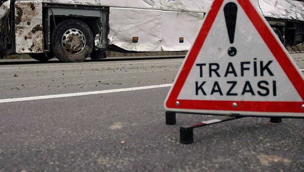 Çanakkale'de korkunç kaza! 3 kişi öldü, 2 kişi yaralandı