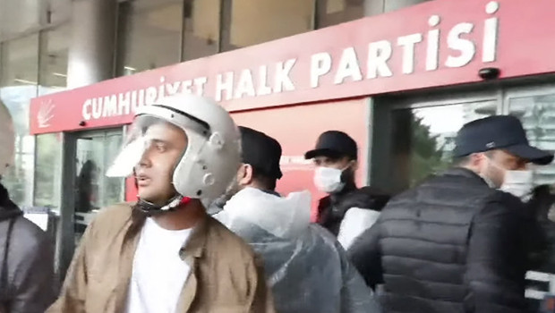 Son dakika: CHP genel merkezinde tahliye gerginliği! Sıcak dakikalar: Polis müdahalesi başladı
