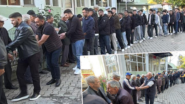 Metrelerce kuyruk oluştu: Camiden çıkanlar sıraya girdi | Nesillerdir aktarılan Kurban Bayramı geleneği: Köy meydanında yüzlerce kişi zincir oluşturdu