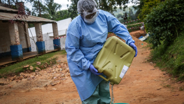 Cehennem üçgeninde ebola: Savaş, fon kesintileri ve aşısız virüs! ‘En kötü senaryo’ gerçek oldu