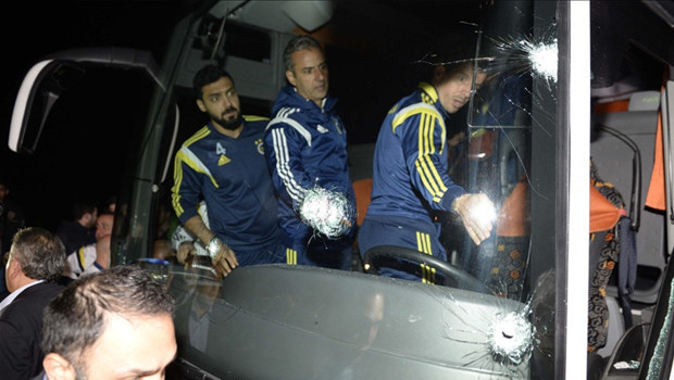 Bakan Gürlek'ten Fenerbahçe açıklaması! Saldırı dosyası yeniden incelemeye alındı