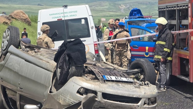 Elazığ’da feci kaza: Şoför hayatını kaybetti, 3 yolcu yaralı