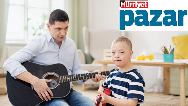 Bu terapi sesle, ritimle ve doğaçlamayla ilerliyor