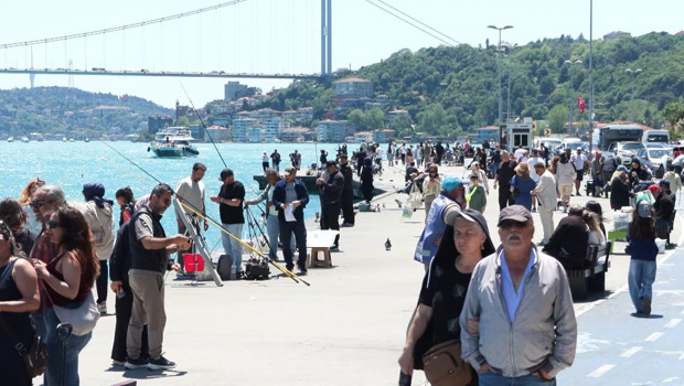 Kurban Bayramı'nın son gününde akın ettiler! Sıcak havayı gören sahile koştu