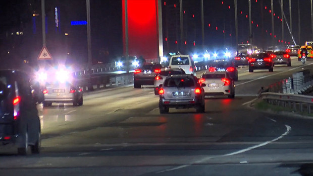 Bayram dönüşü köprülerde trafik yoğunluğu