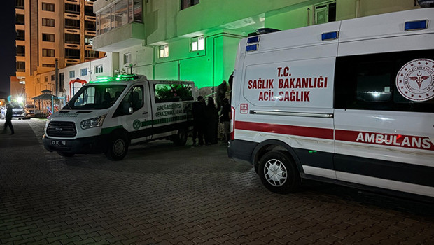 Boşanma aşamasındaki eşi ile barışmak için bir araya geldi, tabancayla öldürdü
