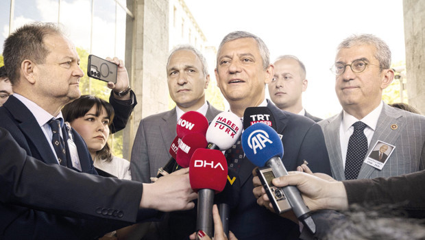 Özgür Özel: Ben grubu toplayacağım