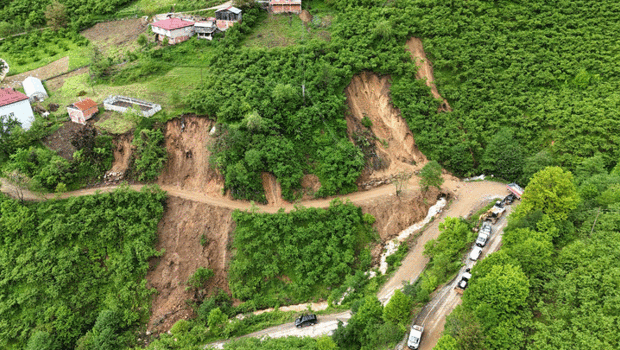 Giresun'da heyelan riski: 33 ev tedbir amacıyla tahliye edildi