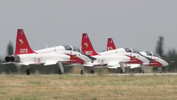 Türk Hava Kuvvetleri 115 yaşında: Savaş uçaklarından 'Fil Yürüyüşü'