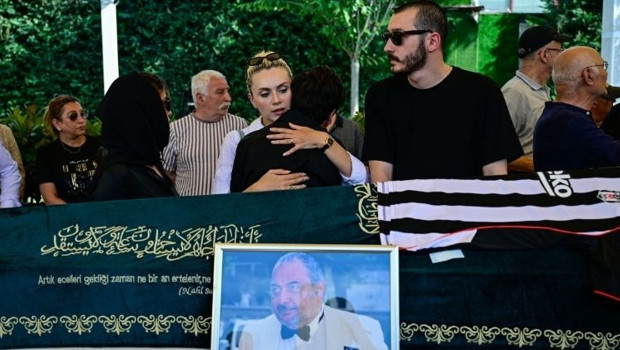 Gazeteci Reha Muhtar'a veda... Son yolculuğuna uğurlandı