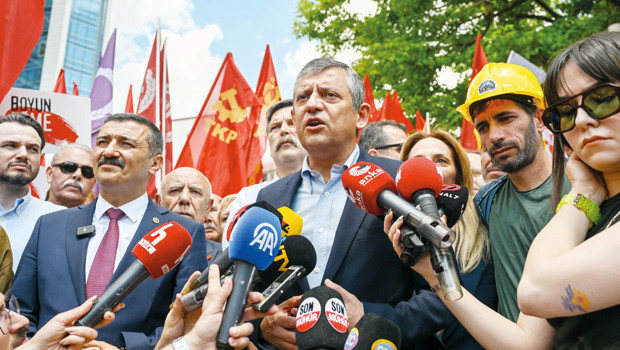 Özel’den madenciye destek: Hakkı yenilende birleşmeliyiz