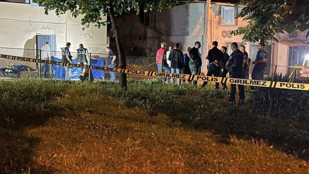 Bursa'da kanlı pusu! Marketten dönen kız kardeşi ve eniştesine kurşun yağdırdı