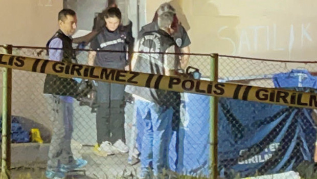Eniştesi ve kardeşine kurşun yağdırdı