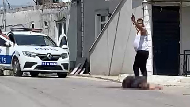 Sokak ortasında vahşet! 5 çocuk annesi kadın eşi tarafından 