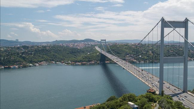 İstanbul Boğazı'nda cansız beden alarmı: Bölgede arama yapıl