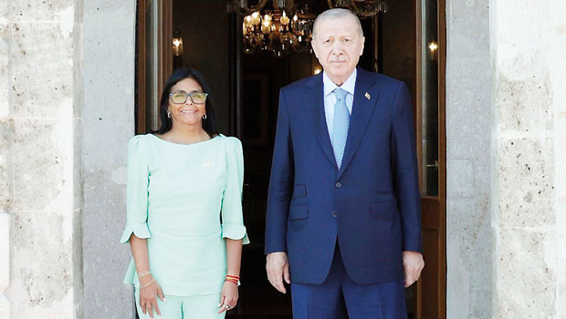 Erdoğan Dolmabahçe’de karşıladı... Venezuela görüşmesi