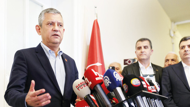 CHP’de kürsü krizi