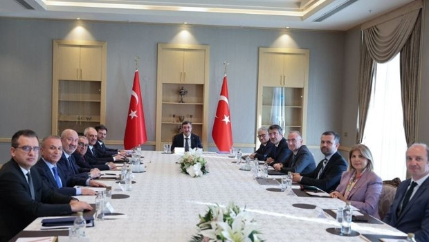 Cevdet Yılmaz, Cumhurbaşkanlığı Ekonomi Politikaları Kurulu üyeleriyle görüştü