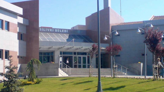 Silivri Belediyesi'ne yolsuzluk operasyonu: Belediye Başkanı Bora Balcıoğlu dahil çok sayıda gözaltı