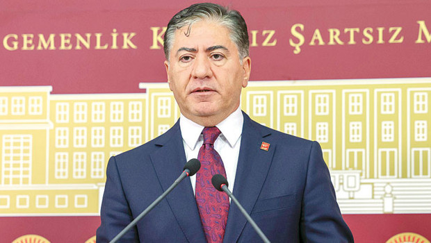 CHP’de ‘kürsü krizi’ne mola