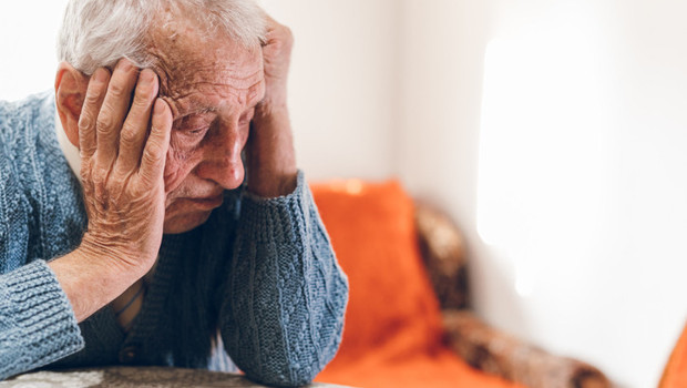 Alzheimer kan testleri başladı: Peki sağlıklı kişiler de yaptırmalı mı?