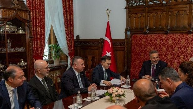 Dışişleri Bakanı Hakan Fidan, Rusya’da Türk iş insanlarıyla görüştü