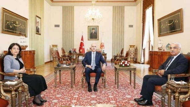 ‘Kod Yasa’ Görüşmesi… Kurtulmuş’a DEM Parti ziyareti