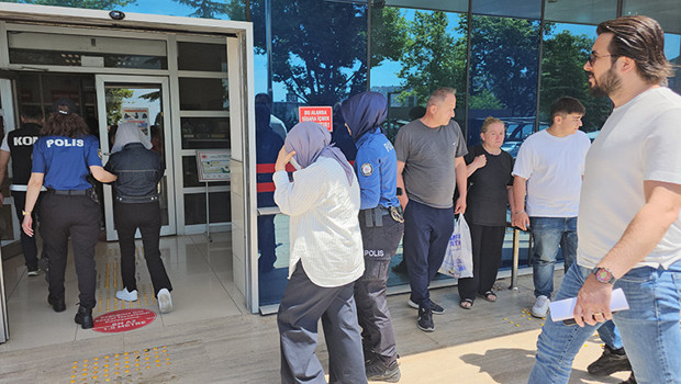 Rüşvet alıp kürtaj yapan doktora operasyon; 11’i kadın 20 gözaltı
