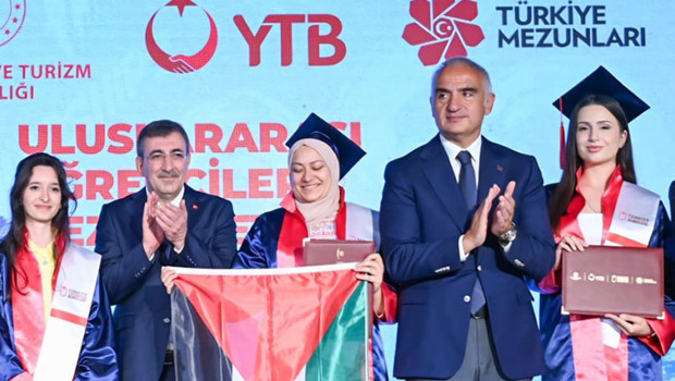 Türkiye Bursları Programı! Bakan Ersoy: Sizler ülkeleriniz ile Türkiye arasındaki en güçlü temsilcilersiniz