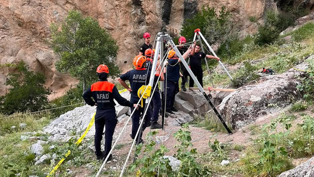 Kaçak kazı yapan 2 kişinin cansız bedeni kazdıkları kuyuda bulundu